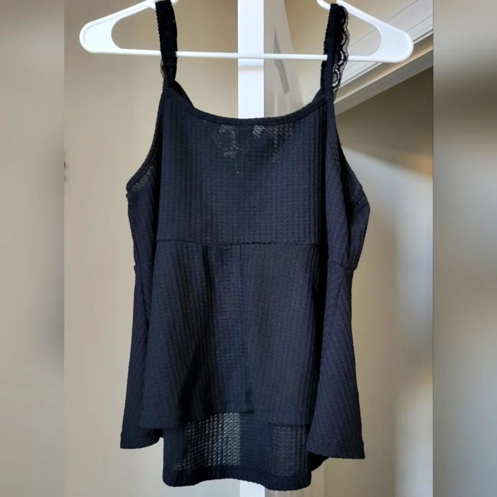 Black Lace Trim Camisole Tank Top XL Sheer Ribbed Flowy Straps